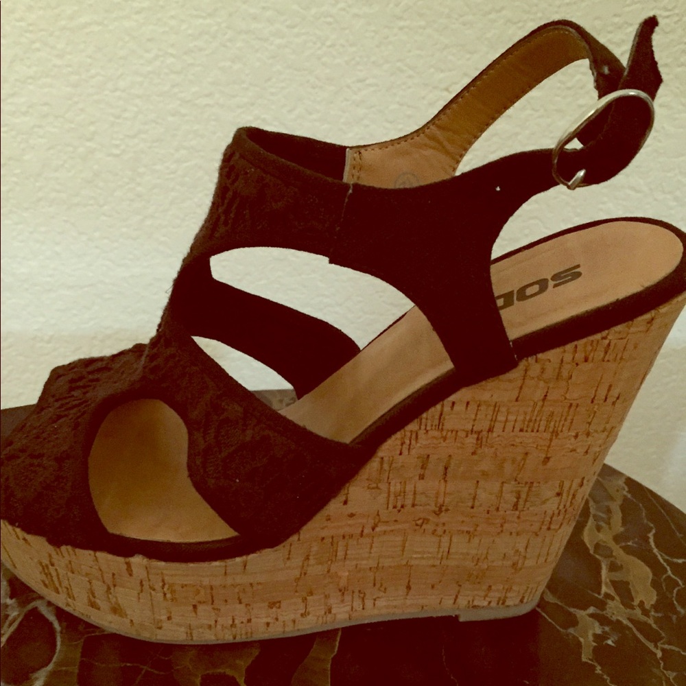 Beautiful Black Laced Sandal Wedge
